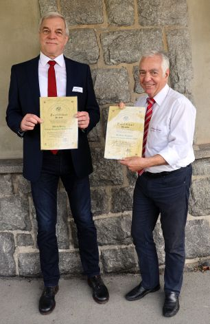 cAusgezeichnet cAusgezeichnet